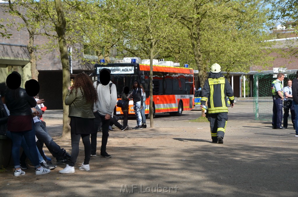 Geruch in Schule Koeln Brueck Helene Weber Platz P78.JPG - Miklos Laubert